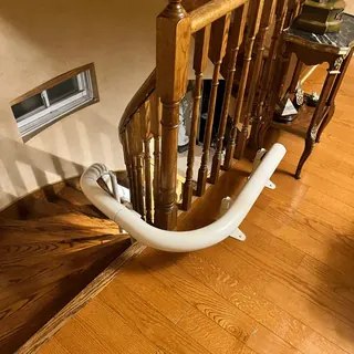 Handicare Freecurve curved stairlift
