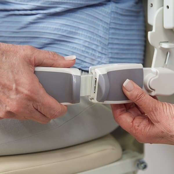 handicare-1100-stairlift-straight-8.jpg