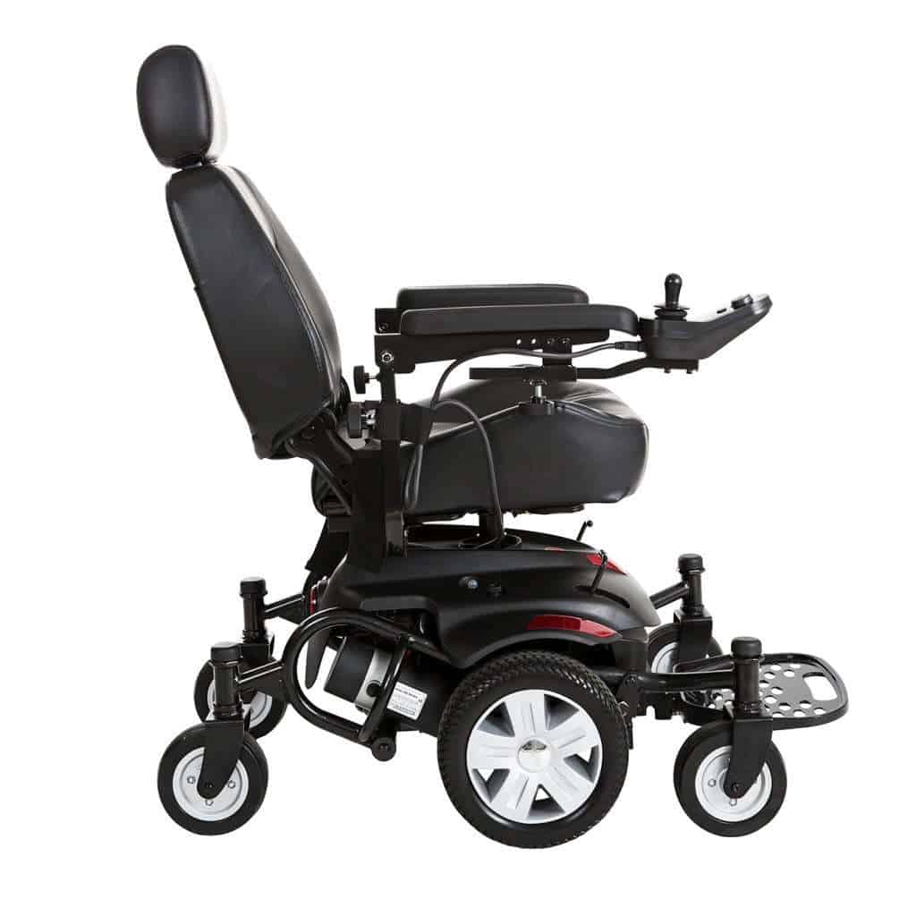 titan-axs-mid-wheel-drive-powerchair-2.jpg