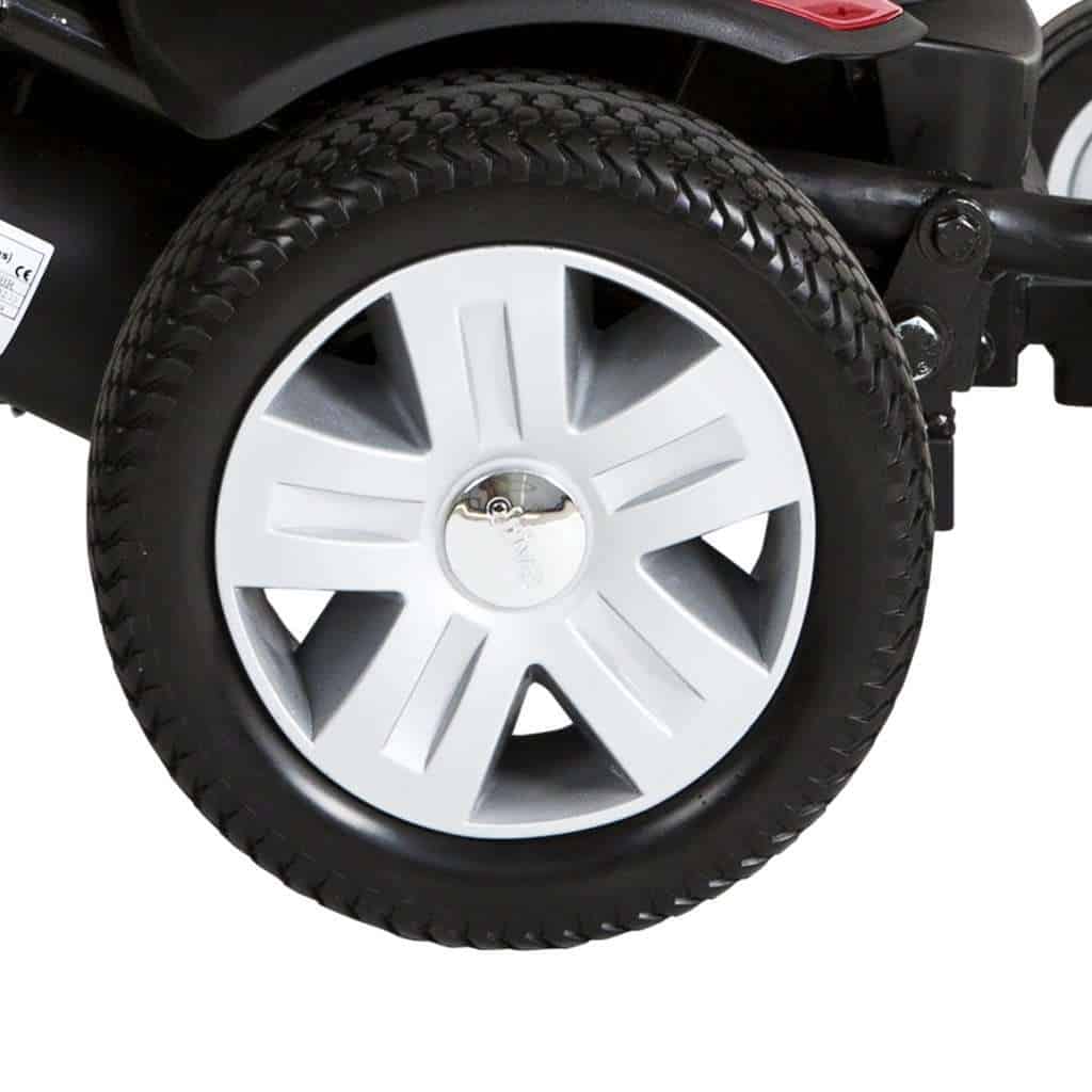 titan-axs-mid-wheel-drive-powerchair-4.jpg