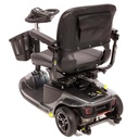 revo-2-0-three-wheel-scooter-3.jpg