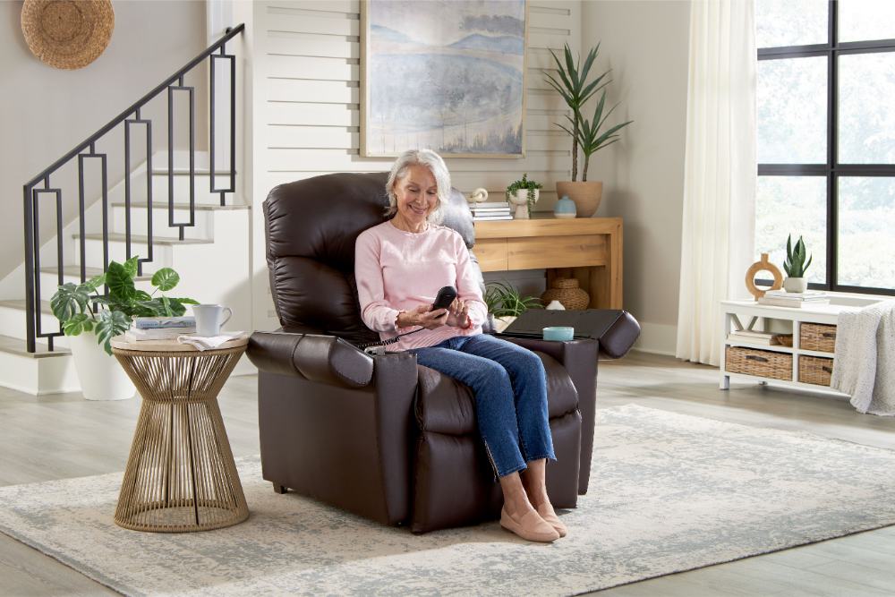 Golden Cloud Plus PR-511 Lift Chair - lifestyle view
