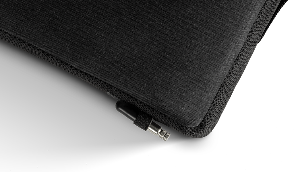 Axiom Air LTE air cushion valve and pump, detail view